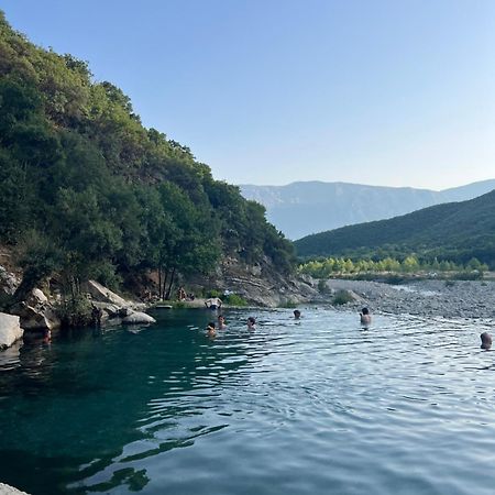 Hotel Apostoli Përmet Kültér fotó