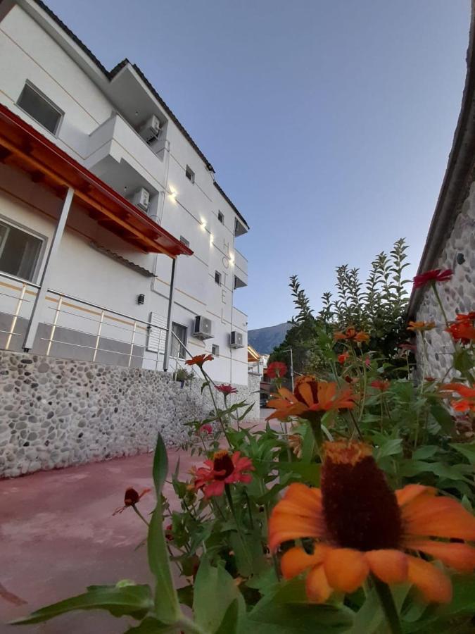 Hotel Apostoli Përmet Kültér fotó